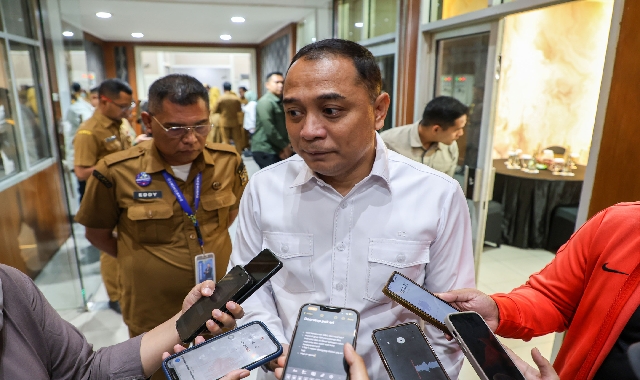 Hotline “Lapor Cak Eri”, Wali Kota Sebut Banyak yang Lucu, Ada yang Curhat Masalah Rumah Tangga hingga Percintaan