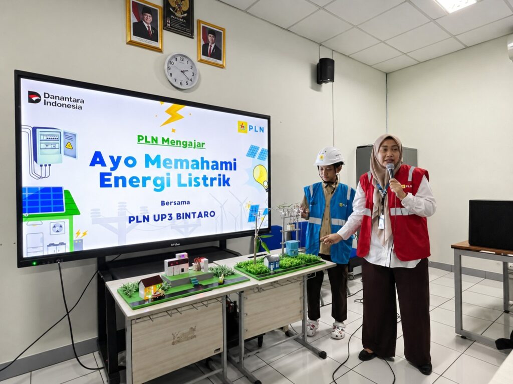 Tak Sekadar Listrik, PLN Tanamkan Mindset Energi Bersih ke Generasi Muda