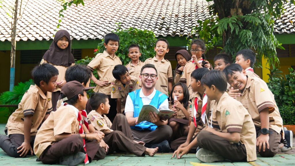Gerakan Mengajar, PLN Hadirkan Edukasi Keselamatan Listrik untuk Siswa SD di Jakarta Selatan