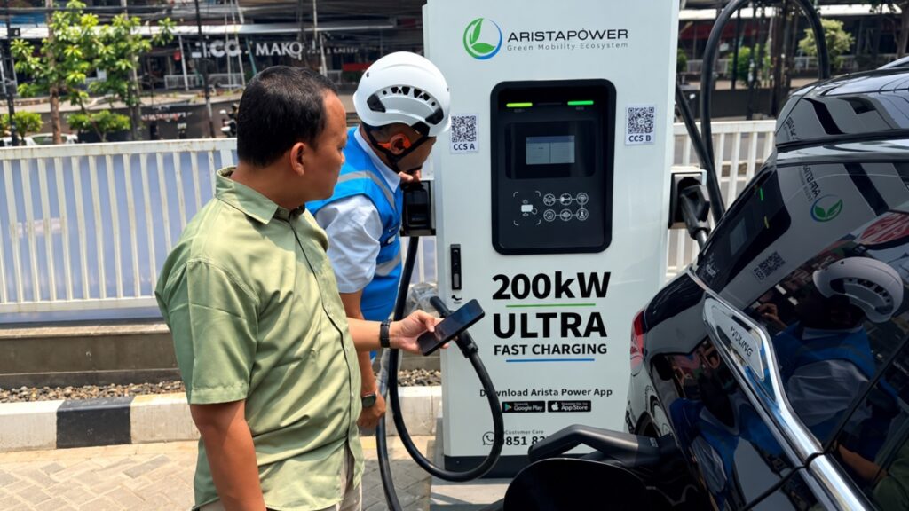 PLN Alirkan Listrik 865 kVA untuk Tiga SPKLU _Ultrafast Charging_ Wuling Arista Ciledug